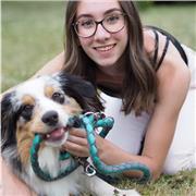 Bonjour, actuellement en troisième année de licence LEA anglais allemand je me propose pour donner des cours ou aider pour des devoirs à des élèves de collège ou lycée